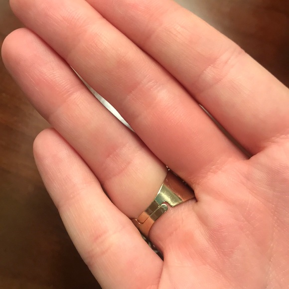 THREE 3 GOLD RINGS - Picture 4 of 11